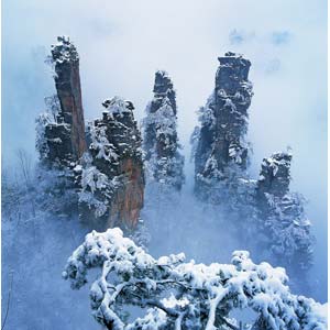 單獨(dú)成團(tuán)O線：（張家界溫泉休閑線路）張家界、天子山、寶峰湖/黃龍洞、鳳凰古城 江埡溫泉/萬福溫泉 五日游